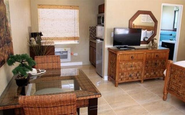 Bamboo Beach Club #202 Apartment