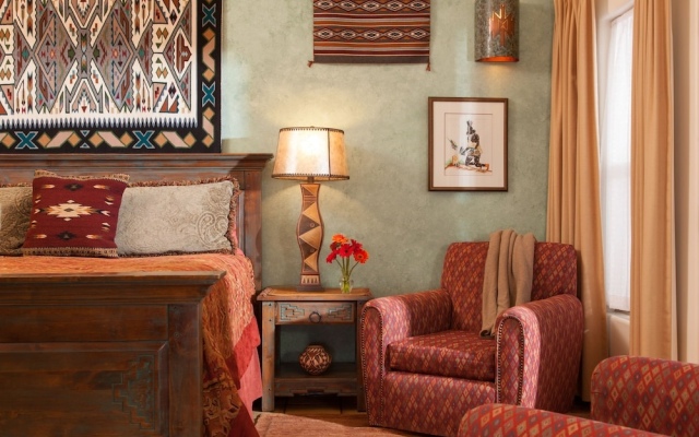 Four Kachinas Bed & Breakfast Inn