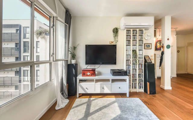 Boutique 1BR Apt with parking