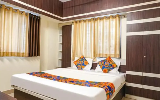 Fabhotel The Guest House