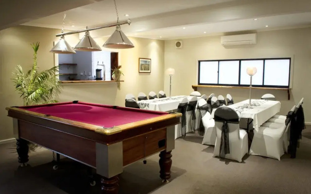 The Roundabout Inn