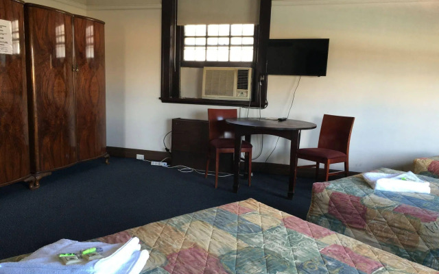 Strathfield Hotel