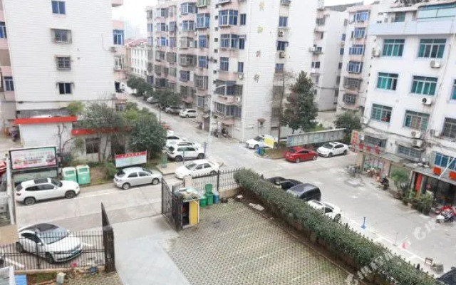 Huangyan Media Hotel