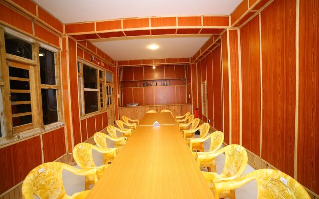 OYO 12137 Home North Moon Homestay