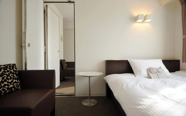 7 Days Hotel Plus
