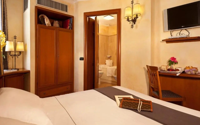 La Fenice Hotel