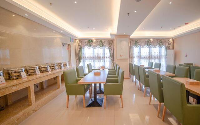 Vienna Hotel Xinjiang Karamay Taifu Plaza