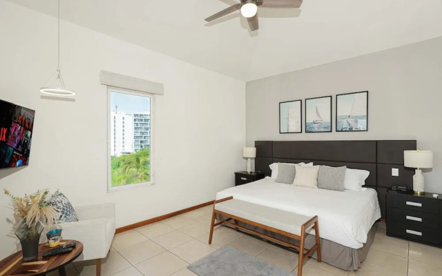 Sleeps 10 Views Beach 1 Block