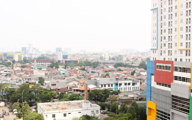 Comfy And Best Location Studio Room At Bassura City Apartment