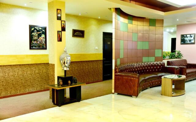 Royal Court Ananta Express