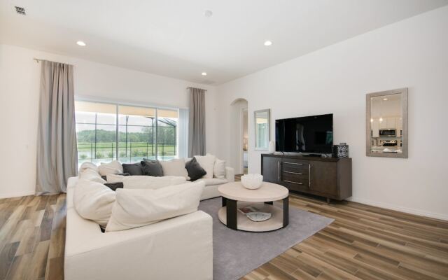 Solterra - 6136 Broad Oak Drive