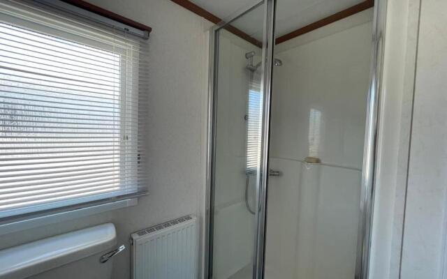 27 Tower View Pevensey Bay Holiday Park Beach