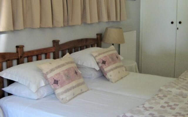 Cedar Lodge Guest House