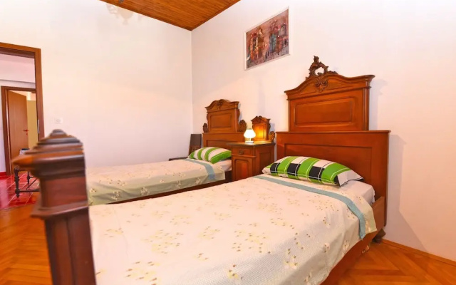Apartment 1560
