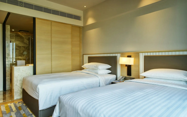 Отель Gateway Ahmedabad Sindhu Bhavan