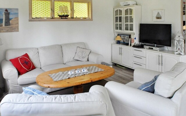 6 Person Holiday Home in Brålanda