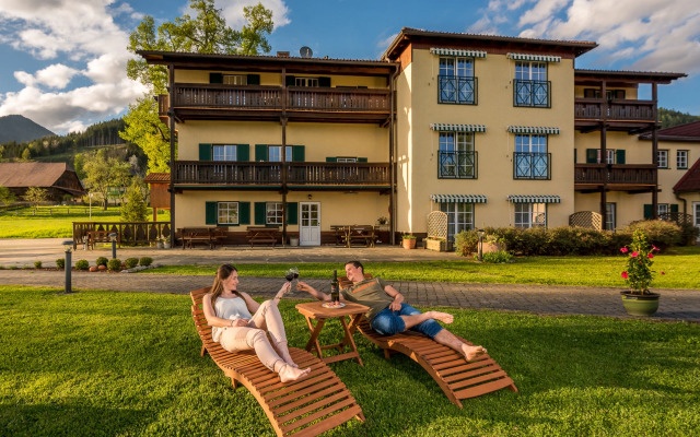 Ferienwohnungen Hotel Garni Dörflerwirt