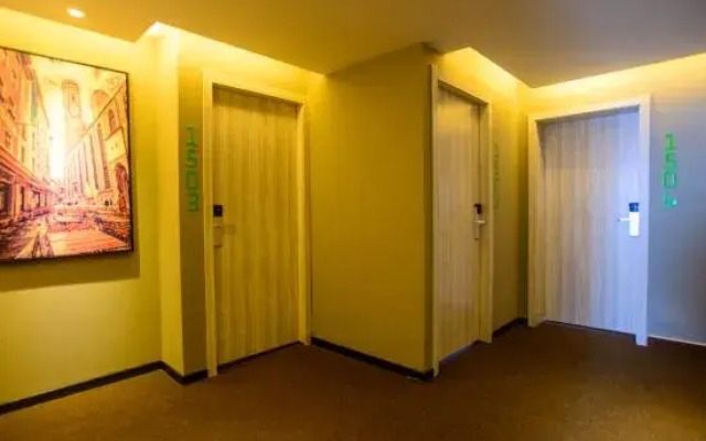 Cypress Hotel Zhengzhou (CBD Convention and Exhibition Center)