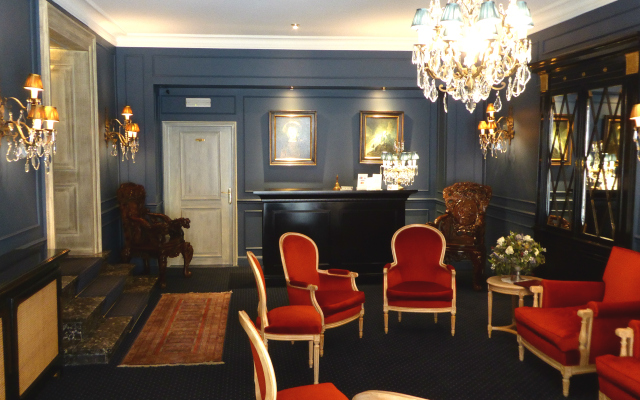 The Black Swan Hotel