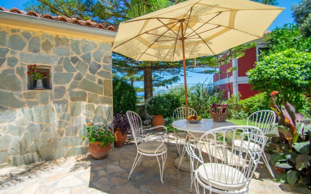 Alavastros Villa Near 3 sandy beaches