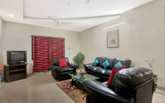 OYO 45 SilverKey Gachibowli