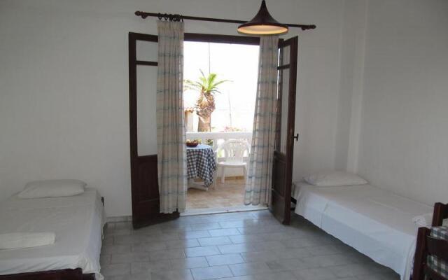 Irilena Apartments Gournes by Checkin
