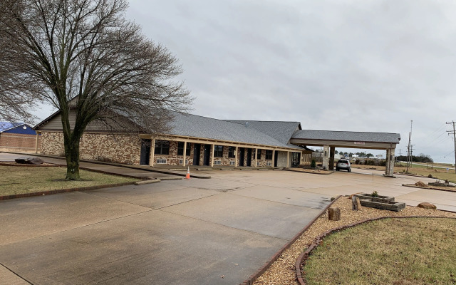 Owensville Motor Inn