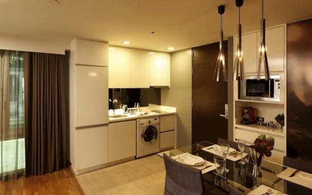 Quad Suites Silom