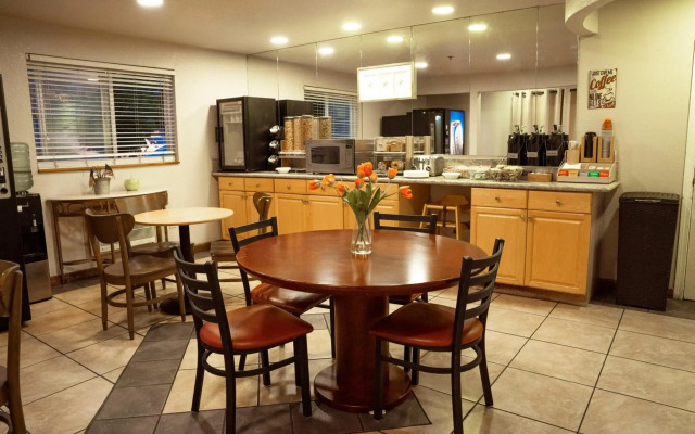 Americas Best Value Inn Lynnwood Seattle