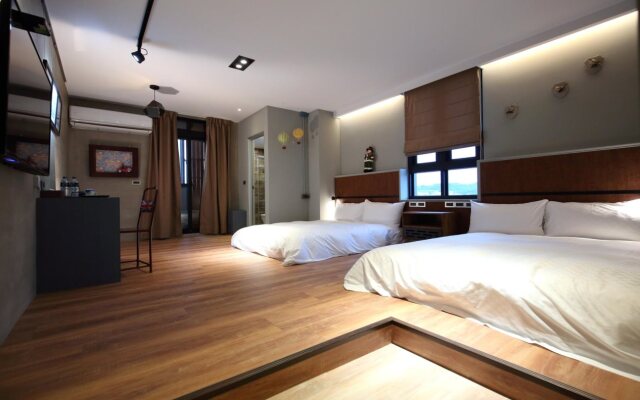 Midori Hostel