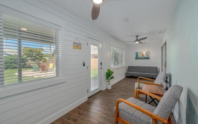 Charming Surf Bungalow Just 30 Seconds to the Beach!