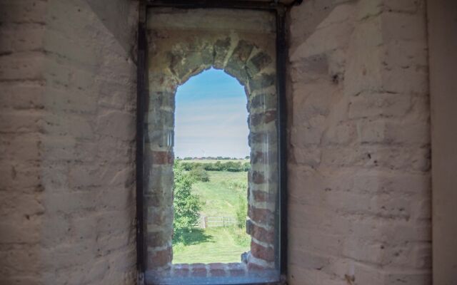 Abbey Shepherds Hut, Eye