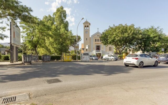 Beautiful Holiday Home in Palermo With Balcony and Netflix