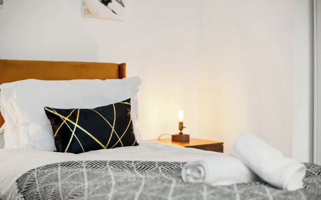 Spacious City Apartment in Birmingham