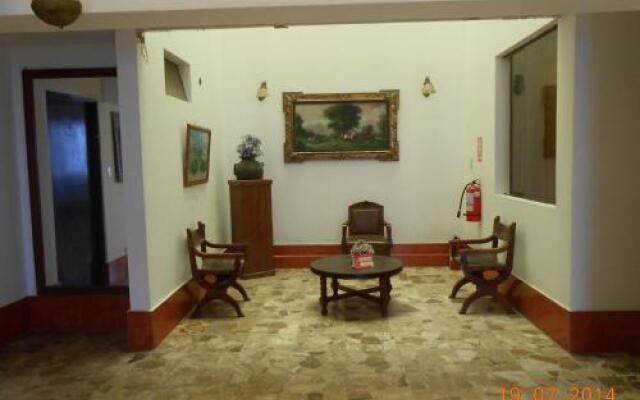 Hostal Residencial Cesar Alberto