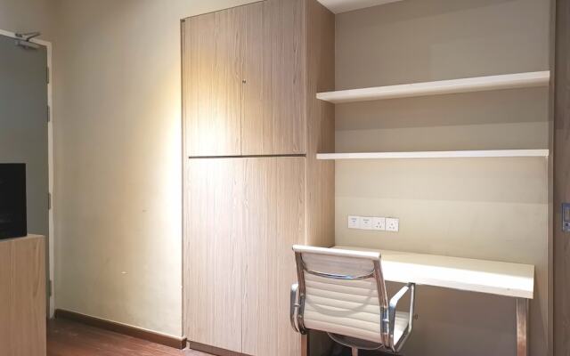 Sunset Seaview Vacation Condos @ R'viera SOHO