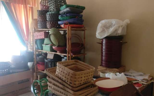 Pringsewu Craft Homestay - Hostel