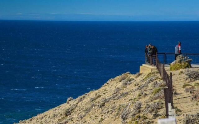 El Pueblo Aparts - Rada Tilly