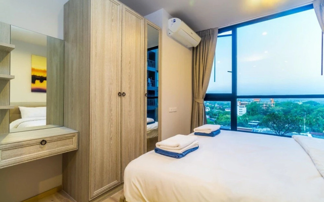 The Base Heights - Phuket Town Convenient Luxury one Bedroom Apartment Pool gym and Shopping