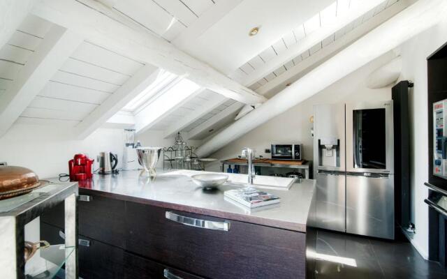 Exclusive Penthouse - by MyHomeInComo