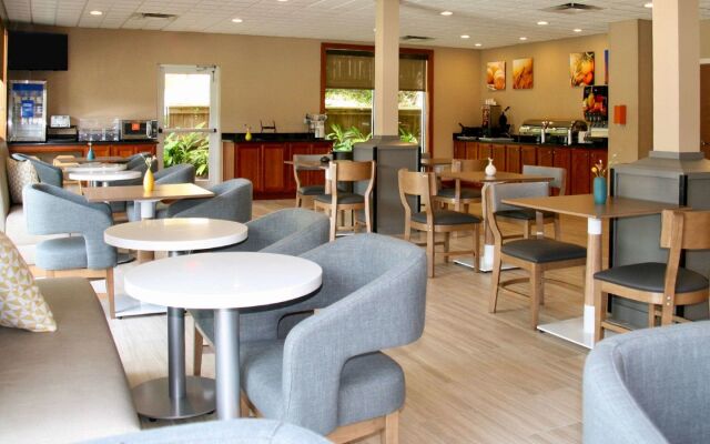 Comfort Inn & Suites Crestview