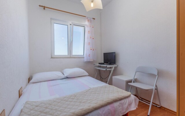 Awesome Home in Sevid With 5 Bedrooms