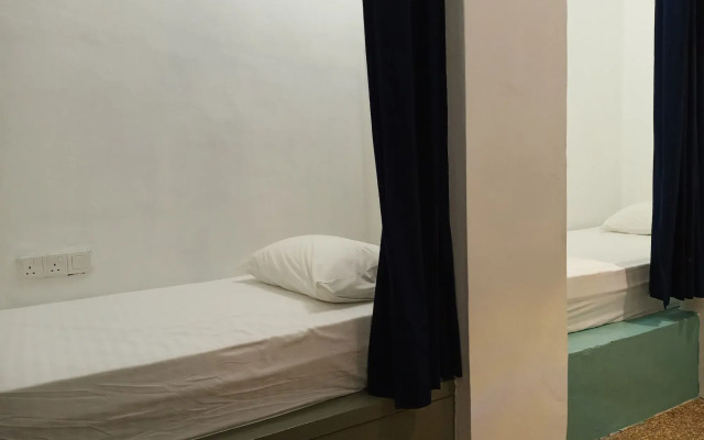 Beds In Garden Hostel Sdn Bhd