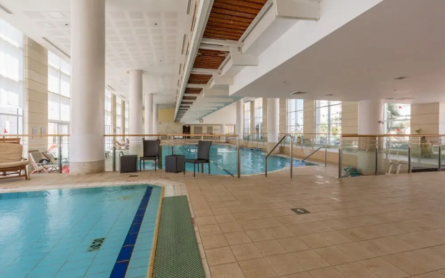 High Class Condo at Marina by FeelHome