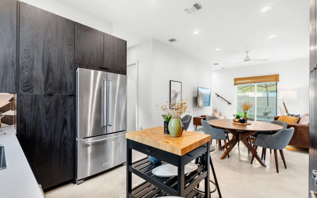 Stylish 2 Bedroom Retreat in South Austin