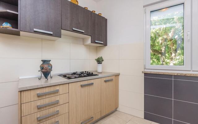 Awesome Home in Njivice With Wifi and 2 Bedrooms