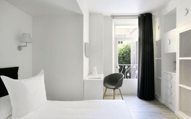 White 1921 Saint-Tropez