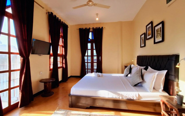 Rumaisa Hotel