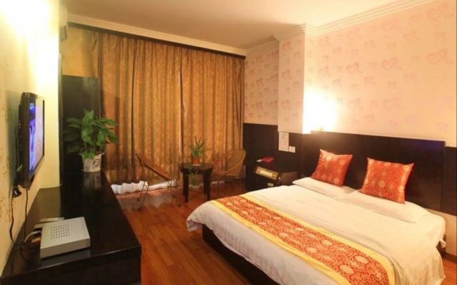 Yangshuo Moonlight Holiday Inn – Guest Rooms – Guilin