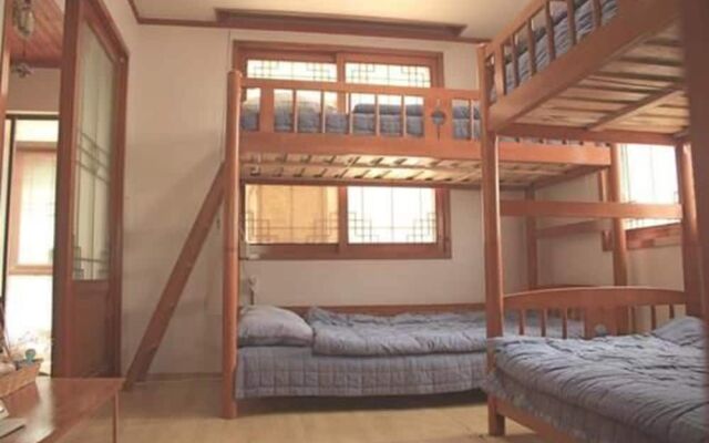 Orage Guesthouse - Hostel